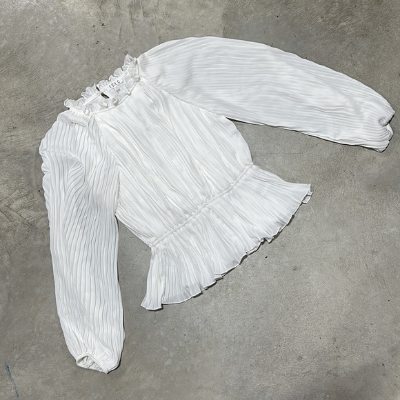 White pleated with ruffles T C EV brand top / Size S / A-53 - Picture 2 of 9
